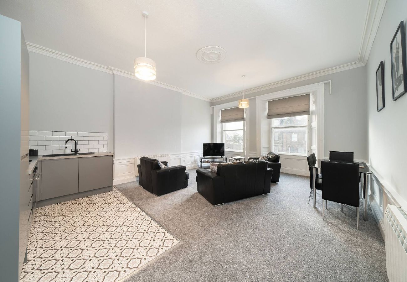 Apartment in Montrose - Lochside Apt C