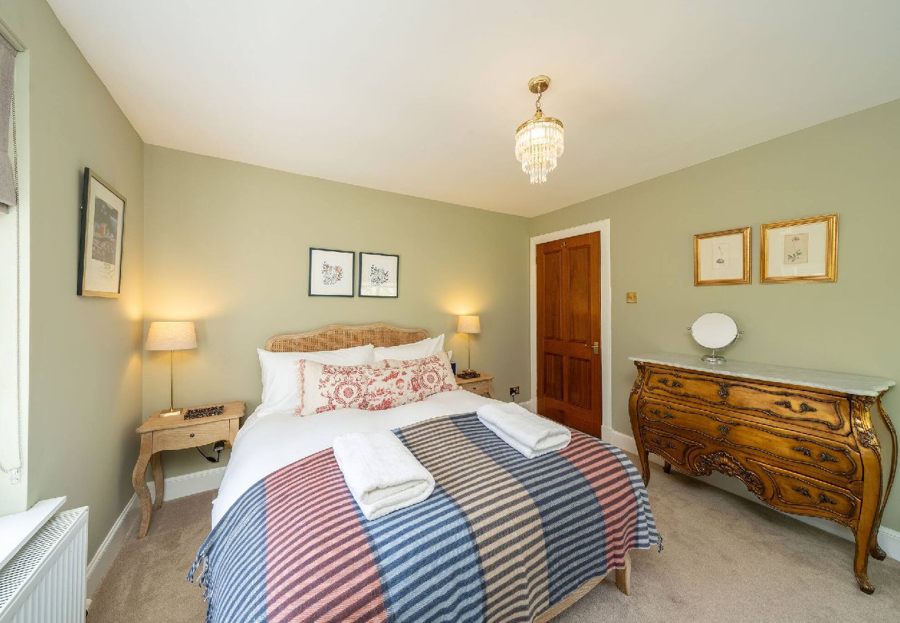 House in Dundee - Binrock Lodge