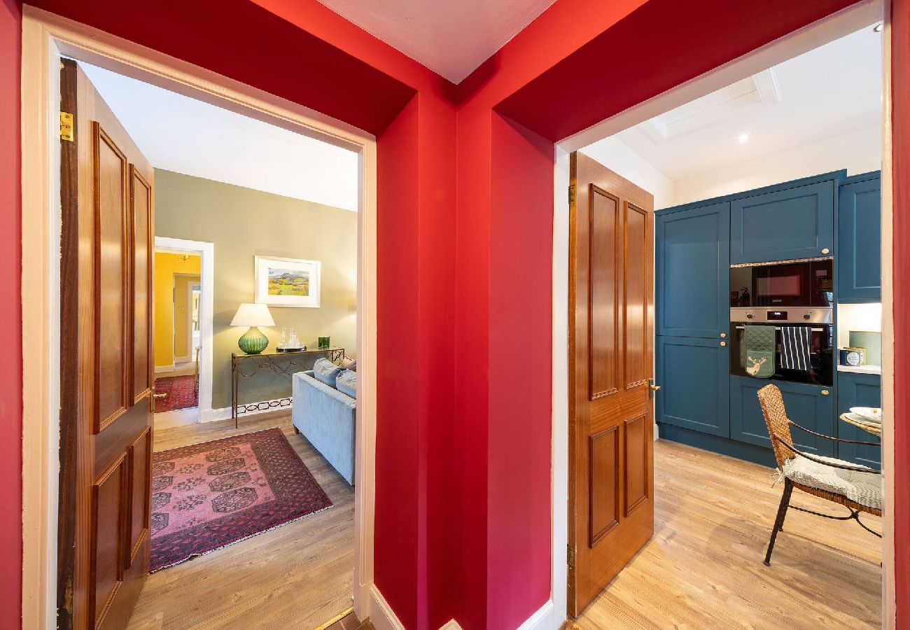 House in Dundee - Binrock Lodge