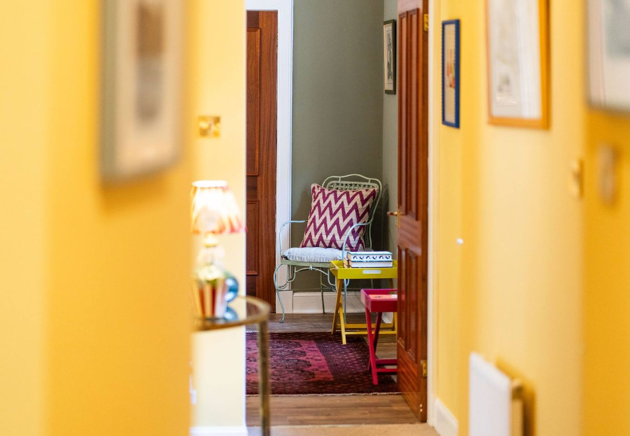 House in Dundee - Binrock Lodge