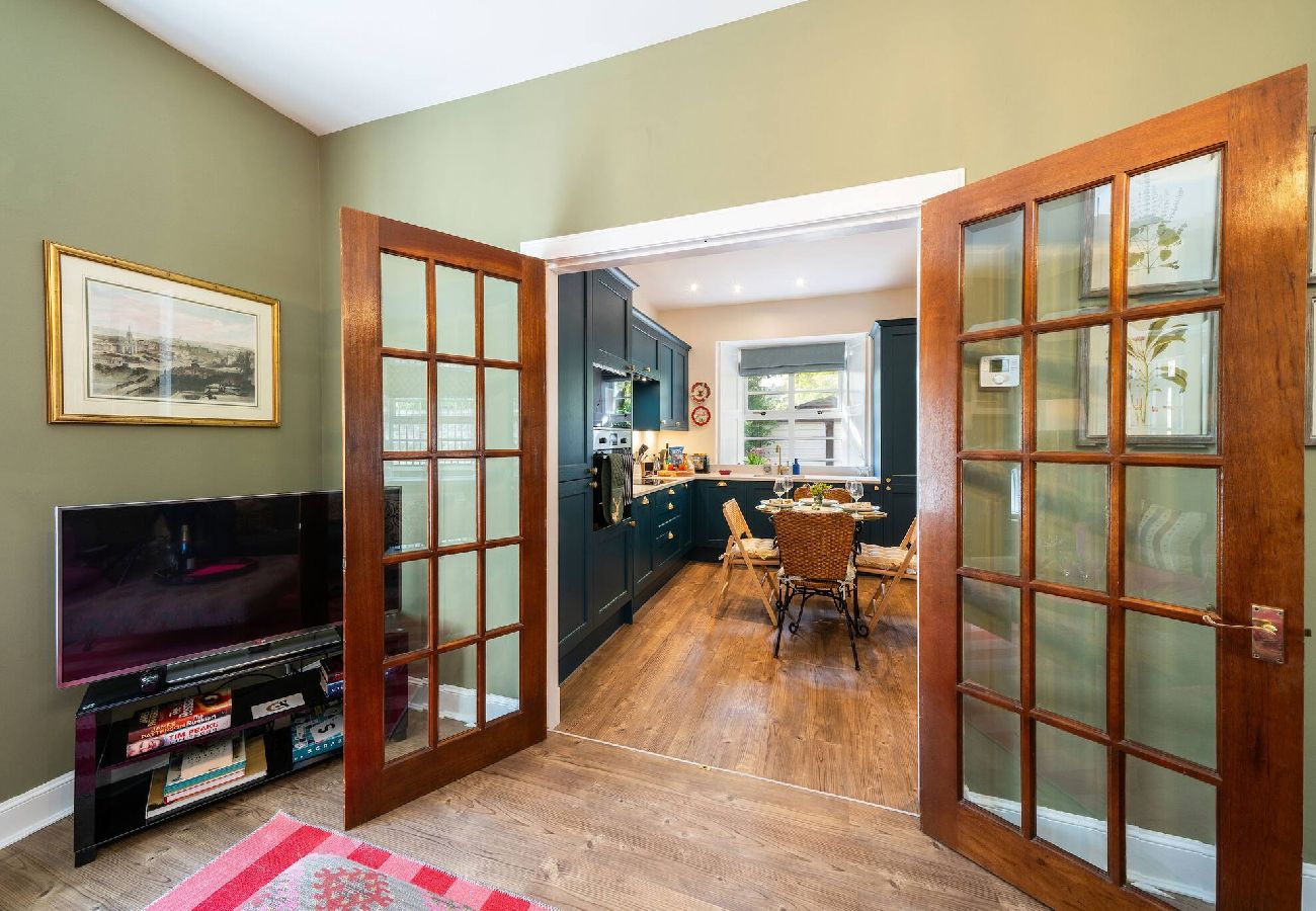 House in Dundee - Binrock Lodge