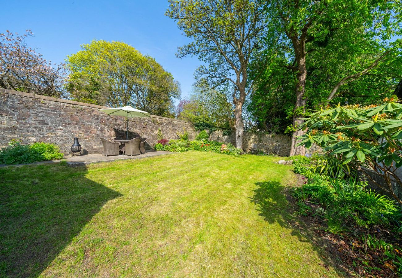 House in Dundee - Binrock Lodge