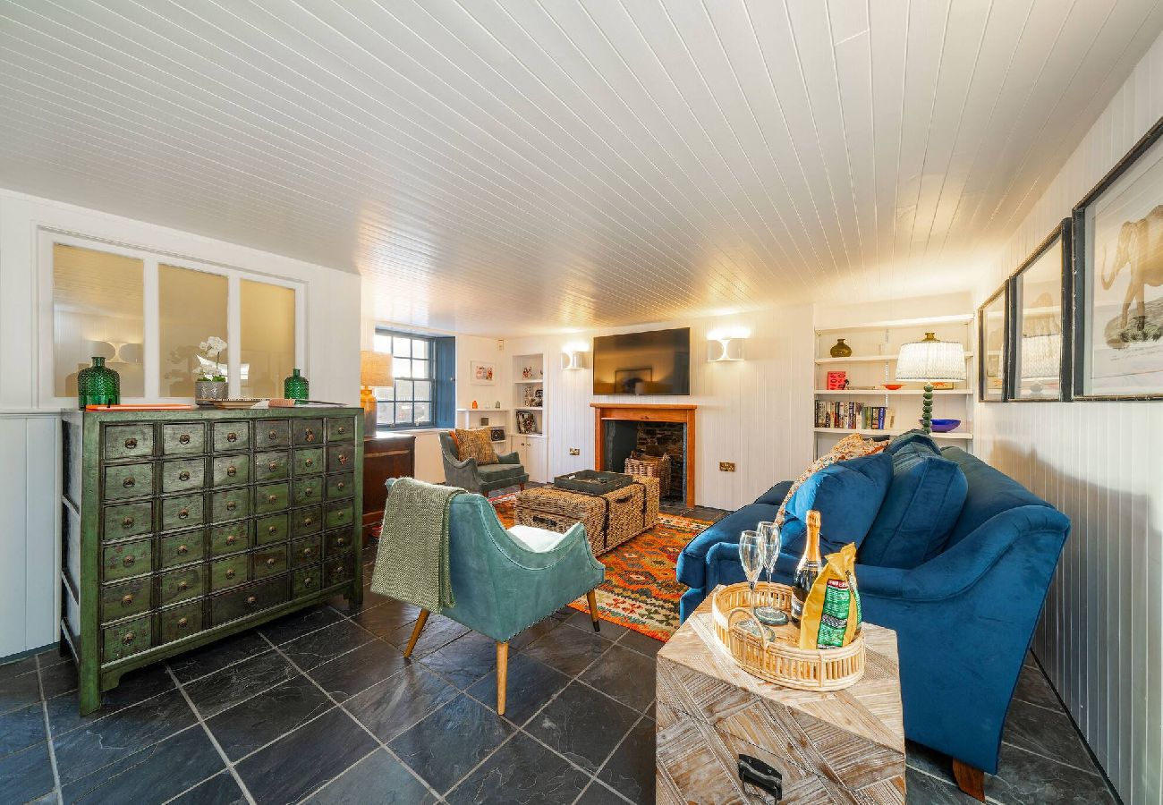 House in Broughty Ferry - Barometer Cottage