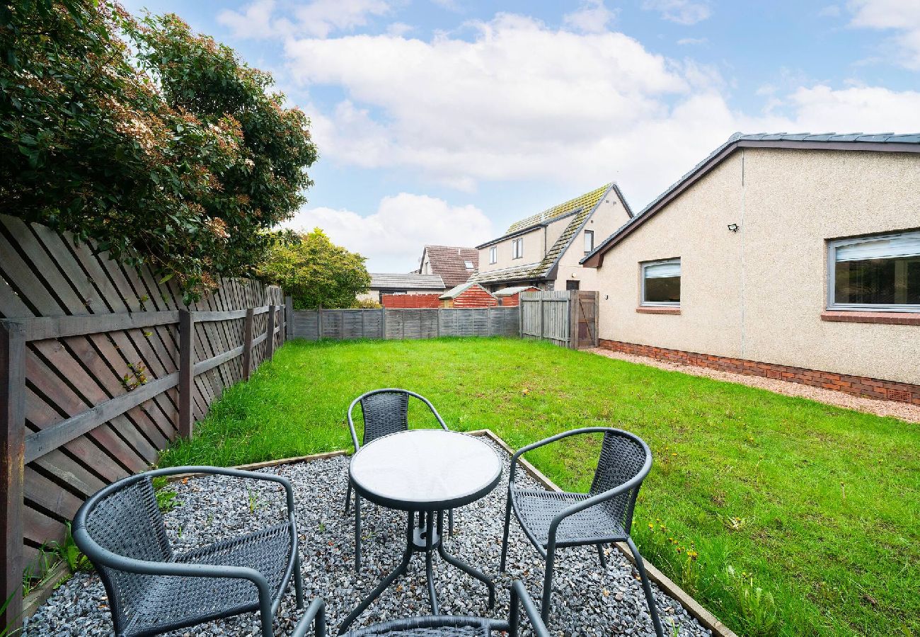 House in Carnoustie - Ellaburn