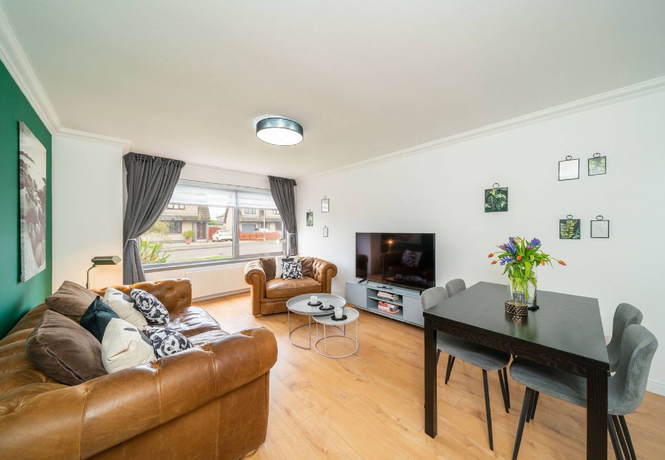 House in Carnoustie - Ellaburn