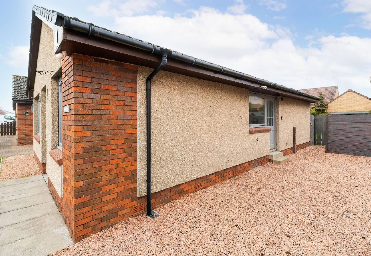 House in Carnoustie - Ellaburn