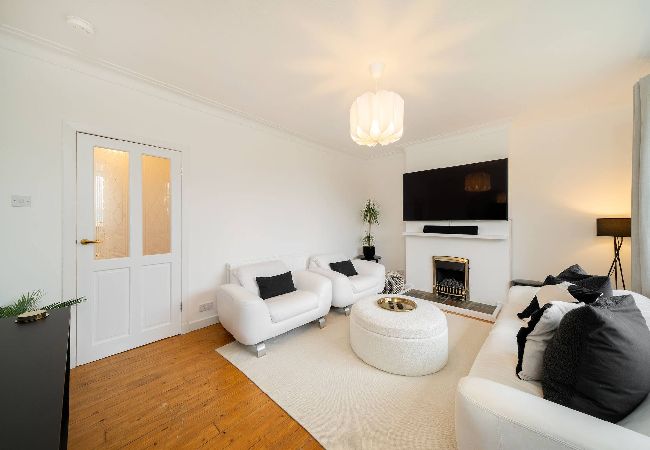 House in Broughty Ferry - Taigh Tatha - Spacious & Stylish 3 Bed House in Broughty Ferry - Taigh Tatha - Spacious & Stylish 3 Bed