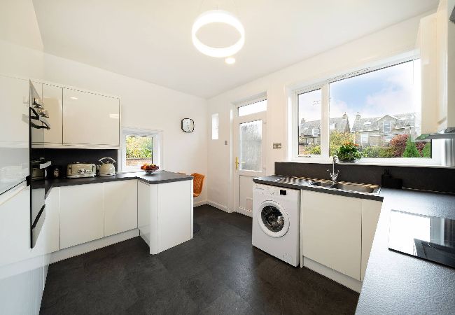 House in Broughty Ferry - Taigh Tatha - Spacious & Stylish 3 Bed House in Broughty Ferry - Taigh Tatha - Spacious & Stylish 3 Bed