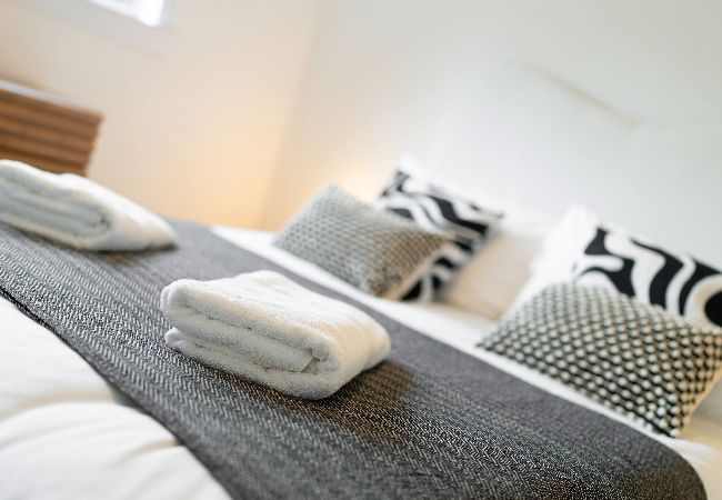 House in Broughty Ferry - Taigh Tatha - Spacious & Stylish 3 Bed House in Broughty Ferry - Taigh Tatha - Spacious & Stylish 3 Bed