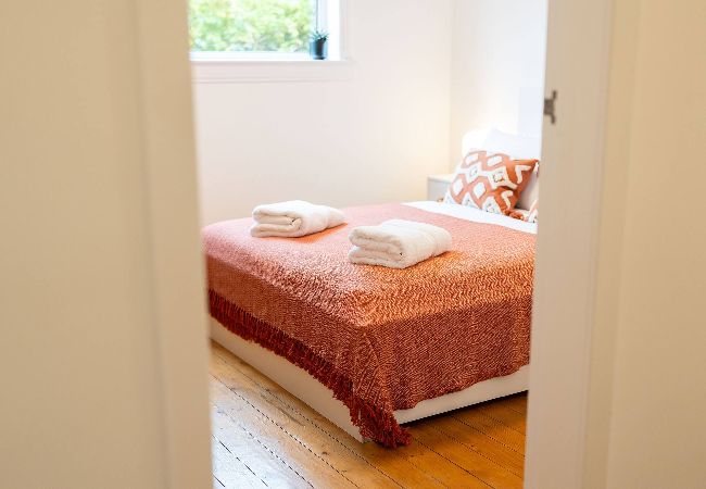 House in Broughty Ferry - Taigh Tatha - Spacious & Stylish 3 Bed House in Broughty Ferry - Taigh Tatha - Spacious & Stylish 3 Bed