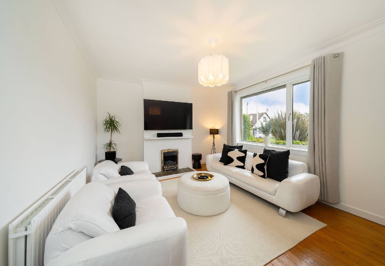 House in Broughty Ferry - Taigh Tatha