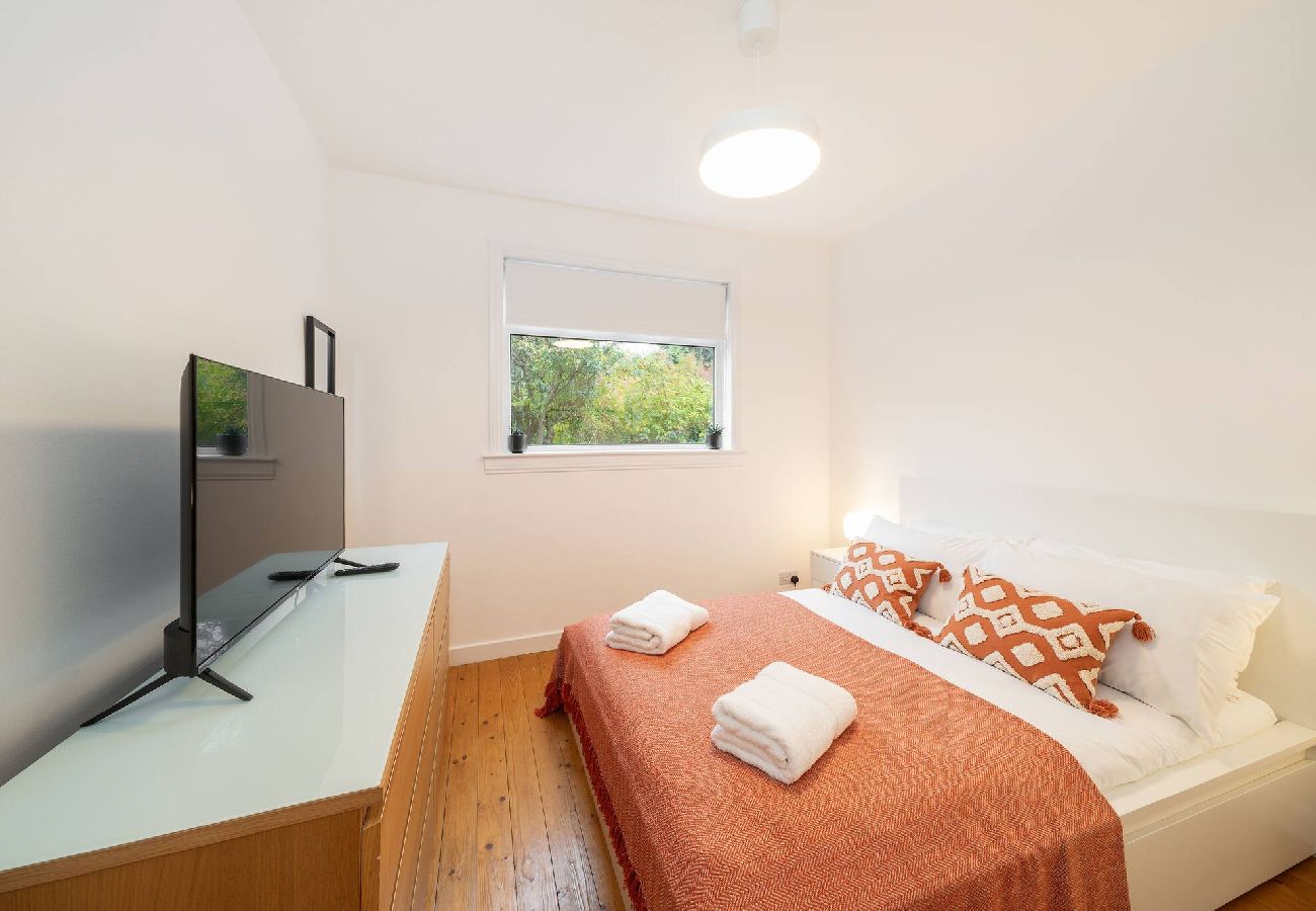 House in Broughty Ferry - Taigh Tatha