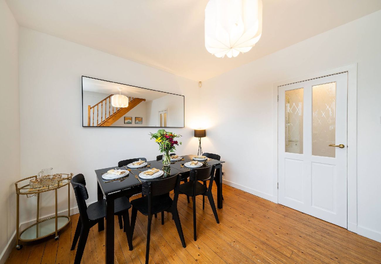 House in Broughty Ferry - Taigh Tatha