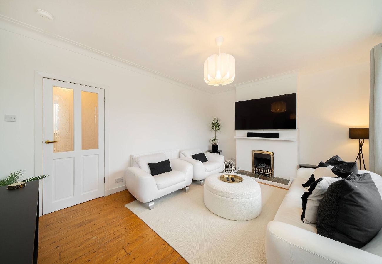 House in Broughty Ferry - Taigh Tatha