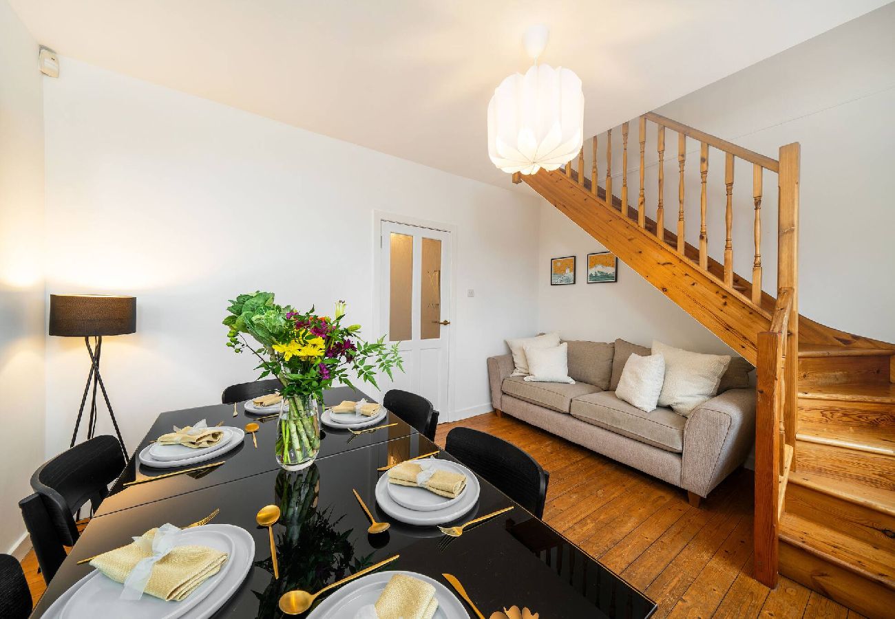 House in Broughty Ferry - Taigh Tatha