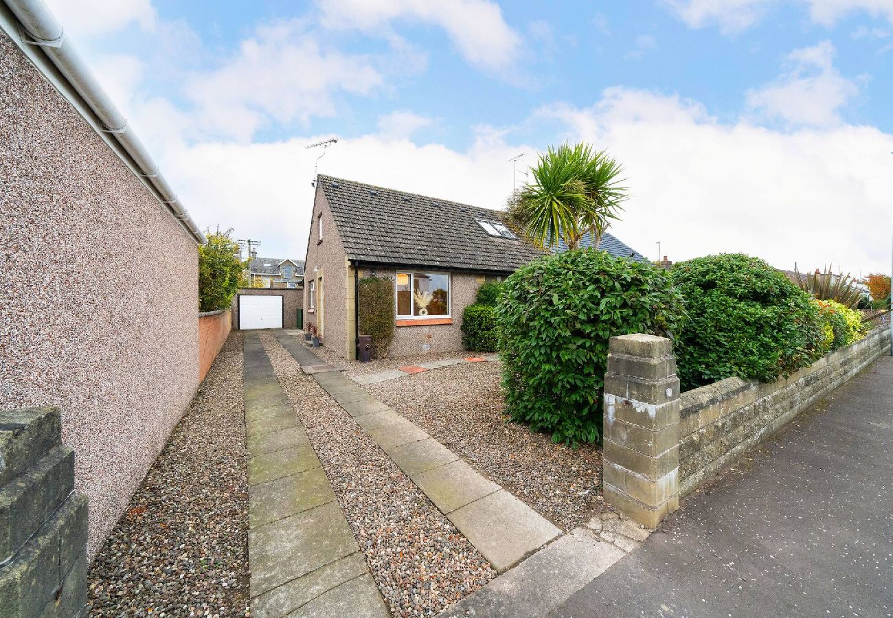 House in Broughty Ferry - Taigh Tatha