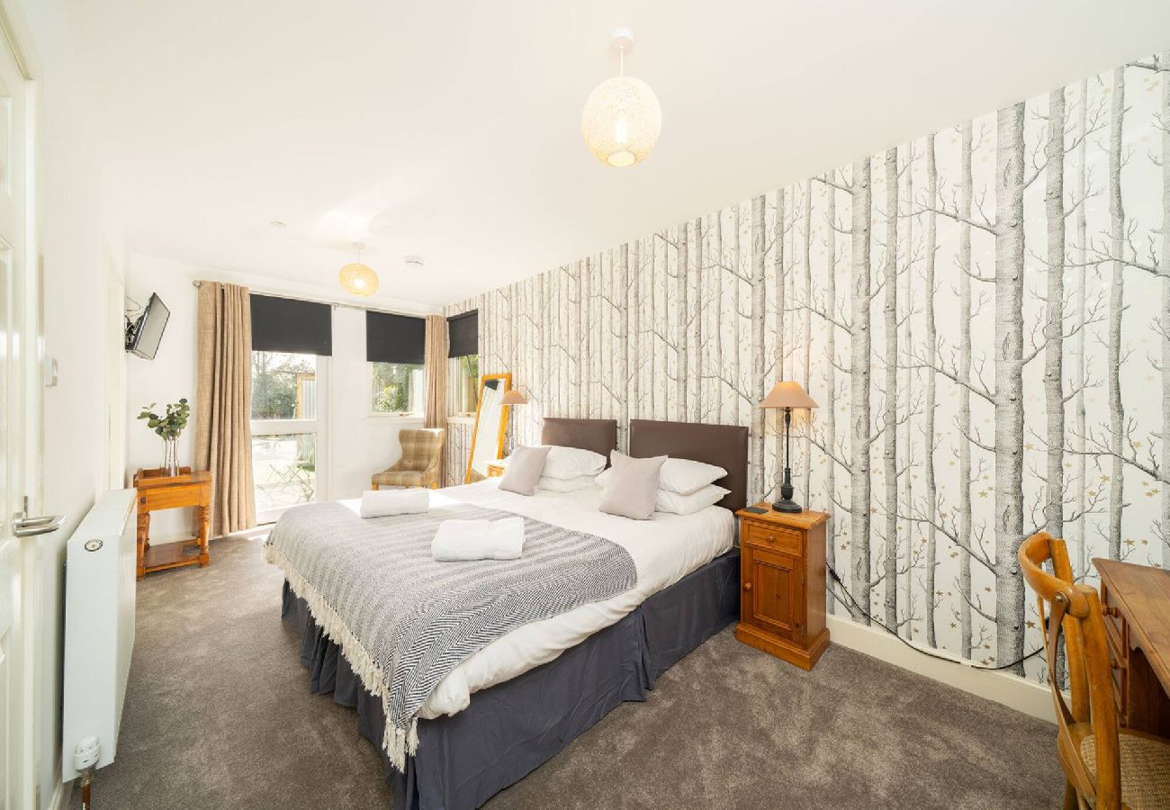 Apartment in Dundee - Taypark Garden View Apartment