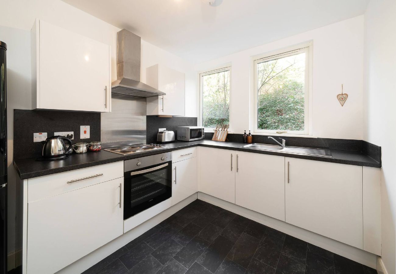 Apartment in Dundee - Taypark Garden View Apartment