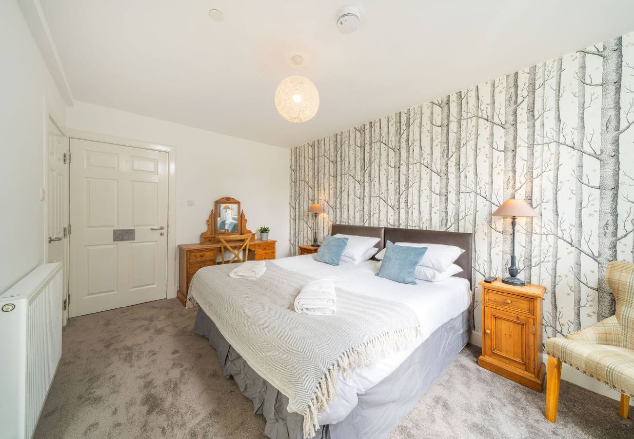 Apartment in Dundee - Taypark Garden View Apartment