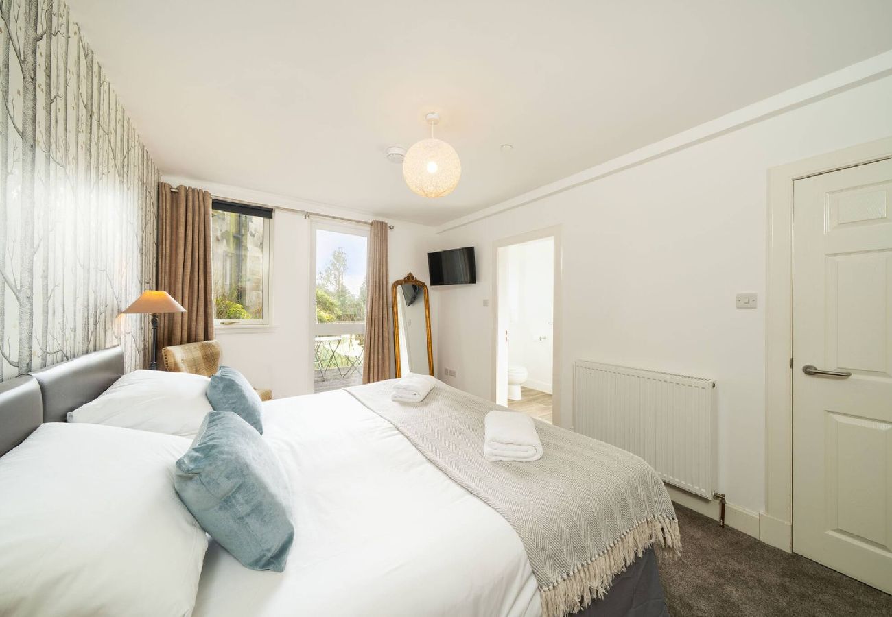 Apartment in Dundee - Taypark Garden View Apartment