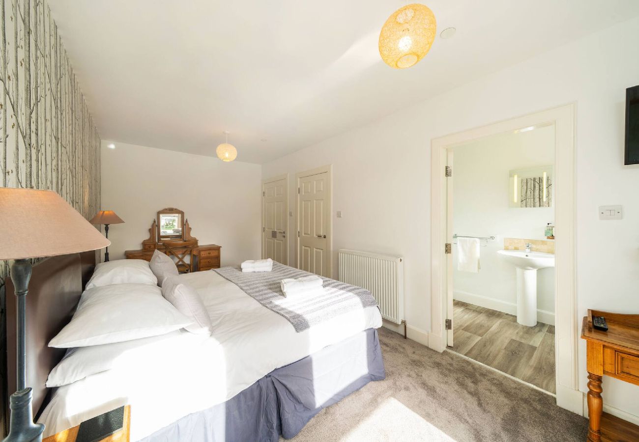 Apartment in Dundee - Taypark Garden View Apartment