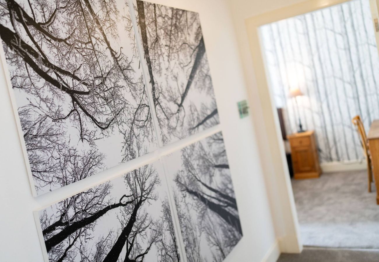 Apartment in Dundee - Taypark Garden View Apartment