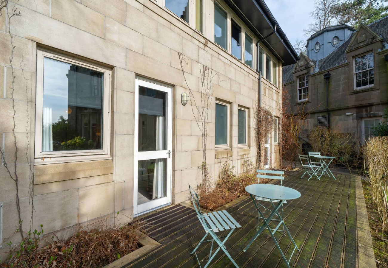 Apartment in Dundee - Taypark Garden View Apartment