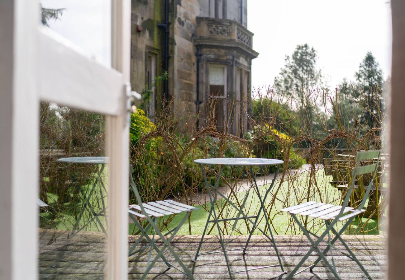 Apartment in Dundee - Taypark Garden View Apartment
