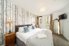 Apartment in Dundee - Taypark Garden View Apartment - West End