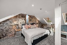 Villa in Dundee - The Stables - Stylish conversion in Dundee West En