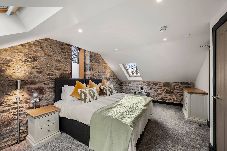 Villa in Dundee - The Stables - Stylish conversion in Dundee West En