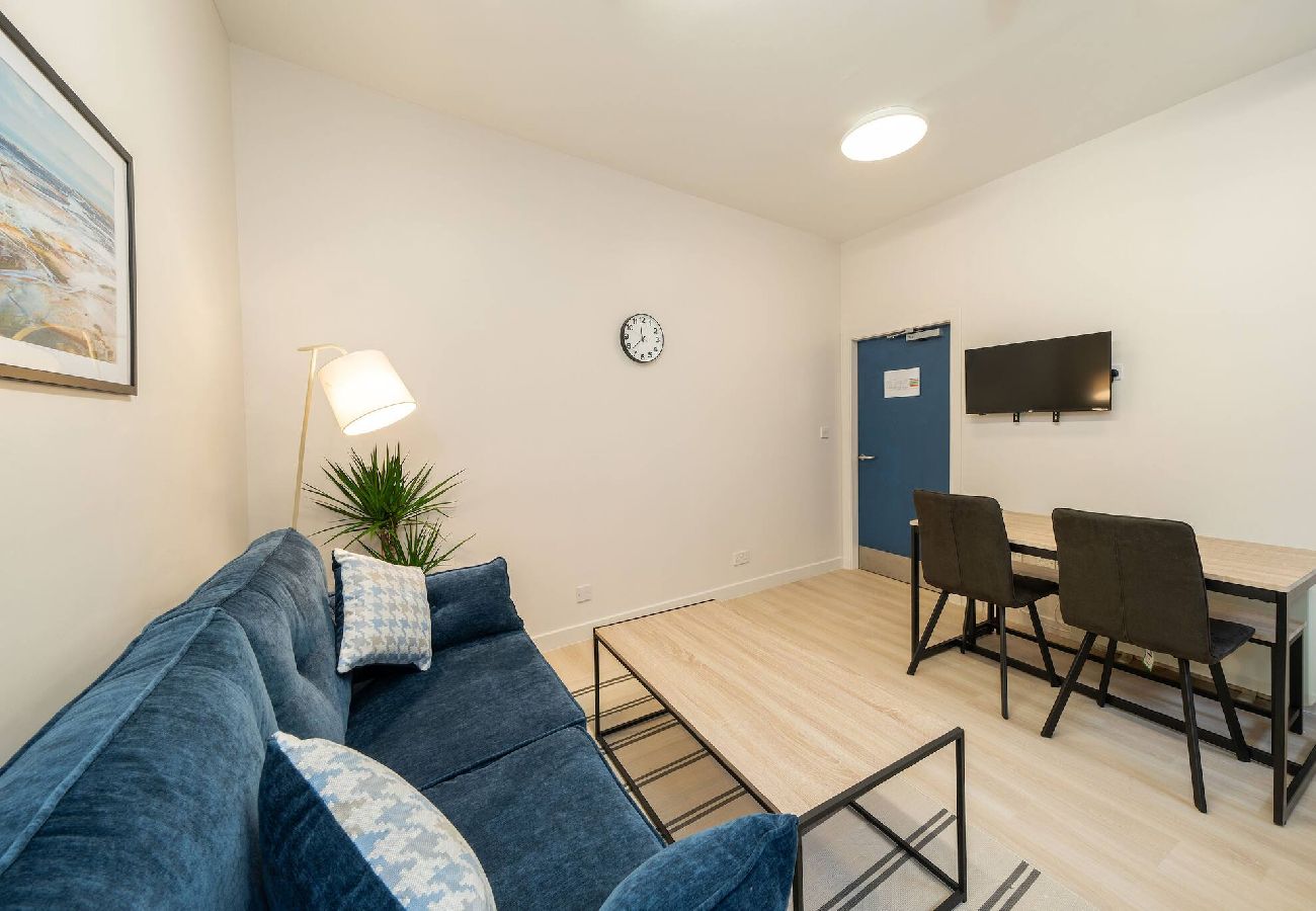 Apartment in Montrose - Clova @ Benmore Apts