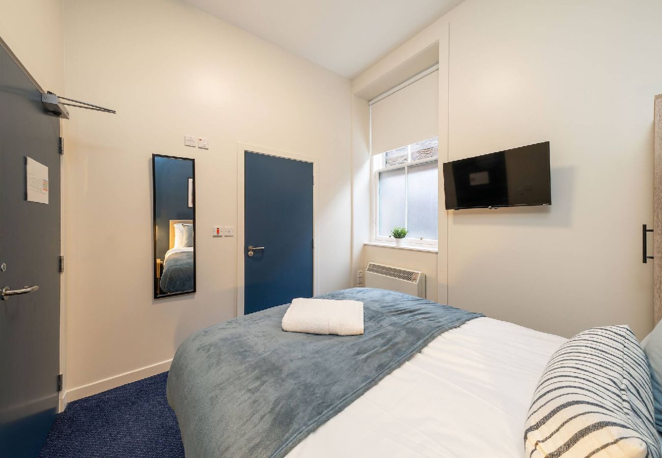 Apartment in Montrose - Clova @ Benmore Apts