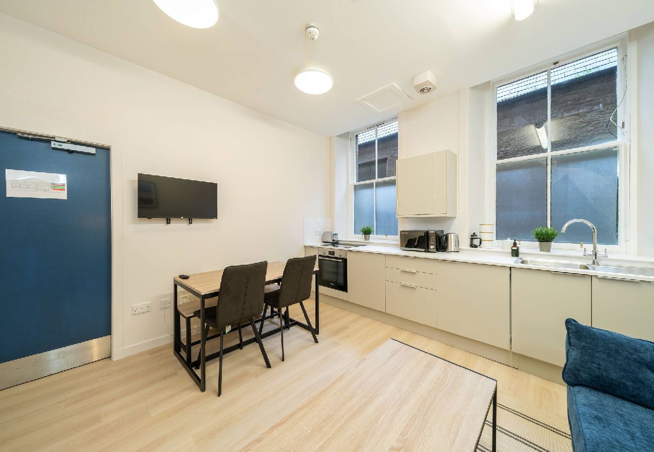 Apartment in Montrose - Clova @ Benmore Apts