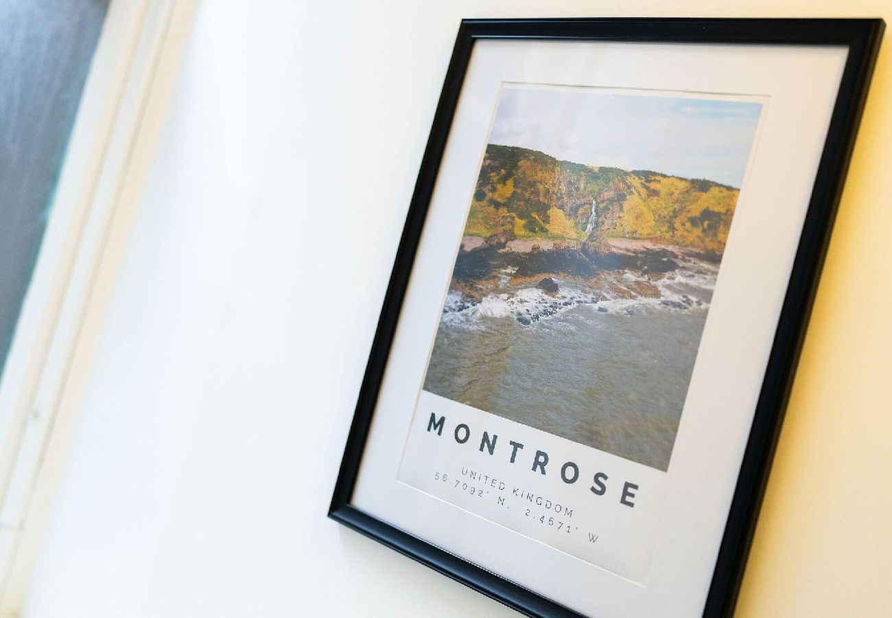 Apartment in Montrose - Clova @ Benmore Apts