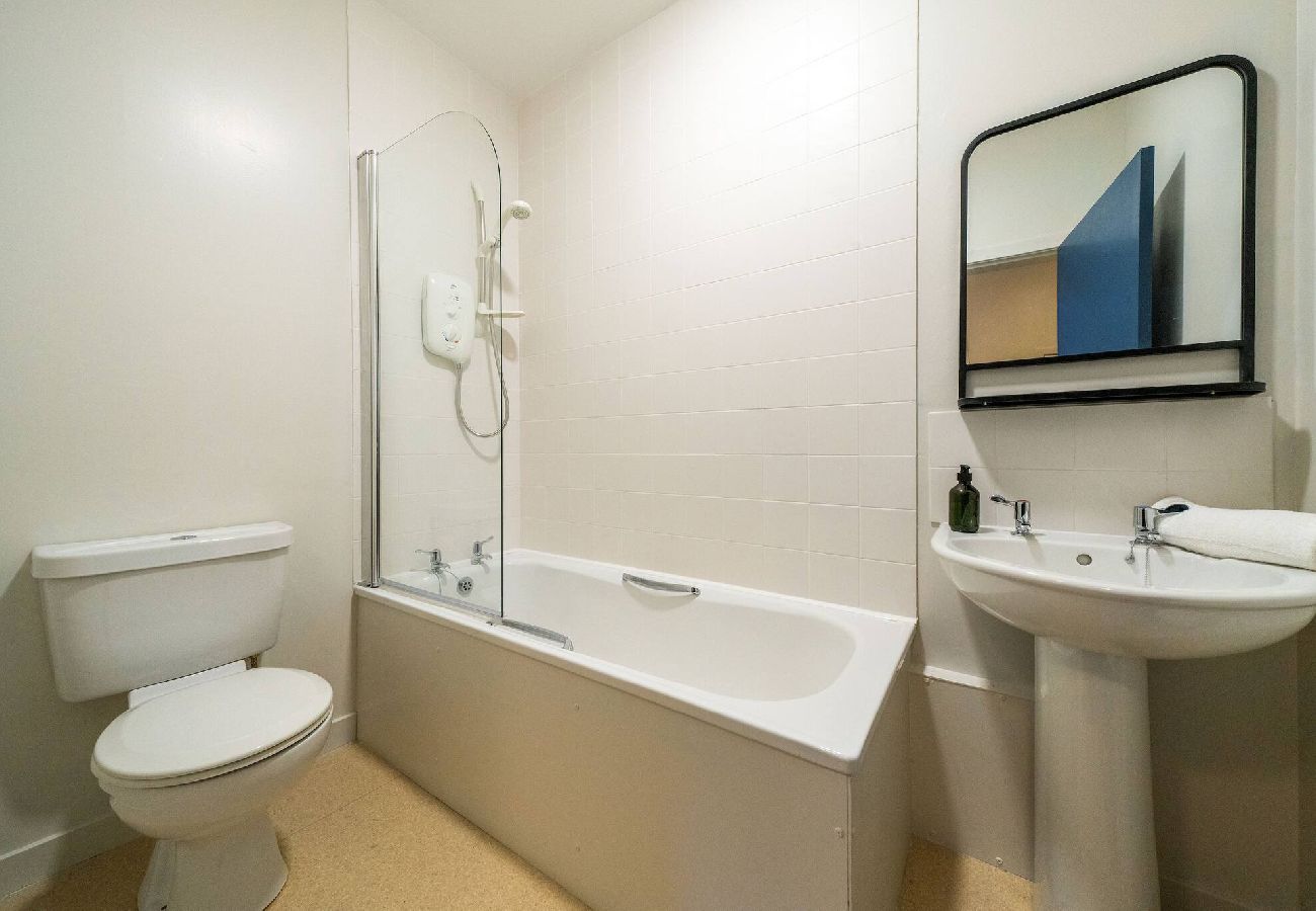 Apartment in Montrose - Isla @ Benmore Apts