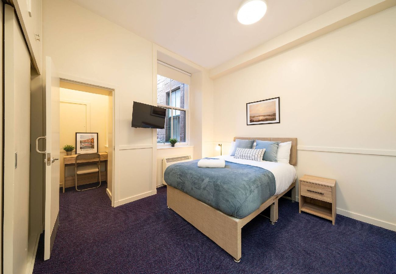 Apartment in Montrose - Isla @ Benmore Apts