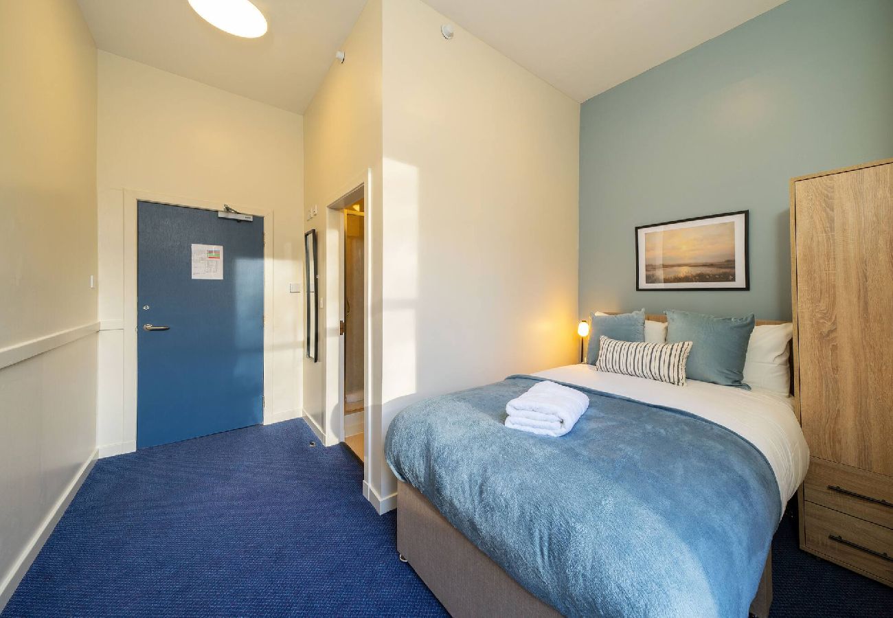 Apartment in Montrose - Isla @ Benmore Apts