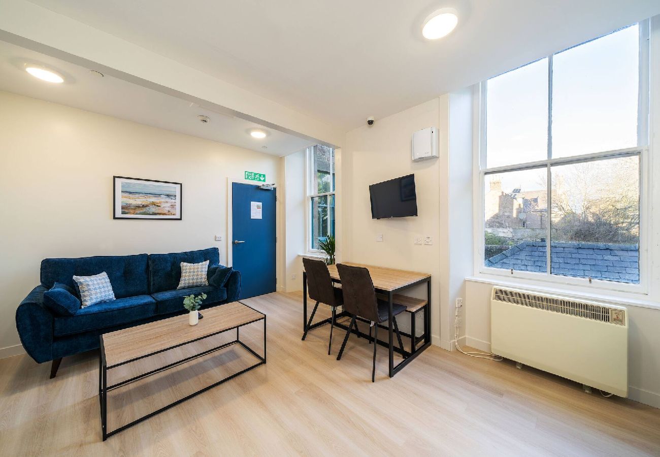 Apartment in Montrose - Isla @ Benmore Apts