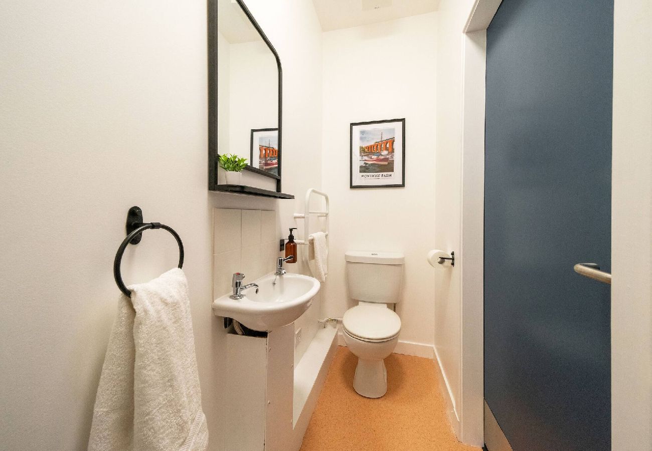 Apartment in Montrose - Esk @ Benmore Apts