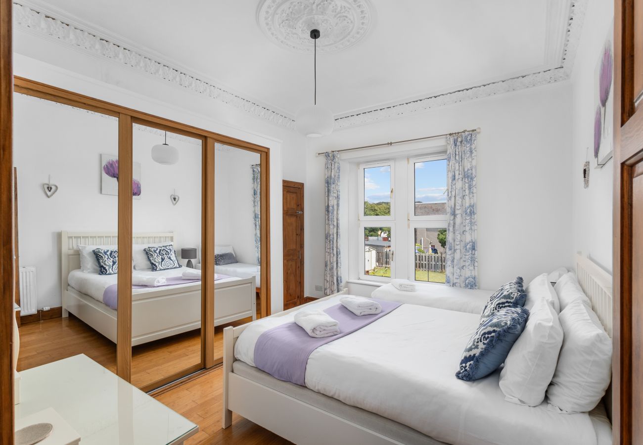 Apartment in Broughty Ferry - Beach Walk Apartment - 2 bed by the beach